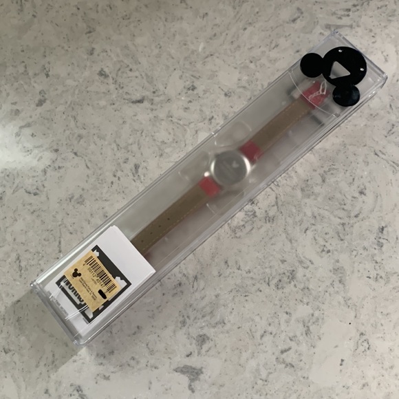 NEW Disney Tinkerbell on Ornament Wrist Watch Cristsmas Hat SPECIAL EDITION - Picture 6 of 9